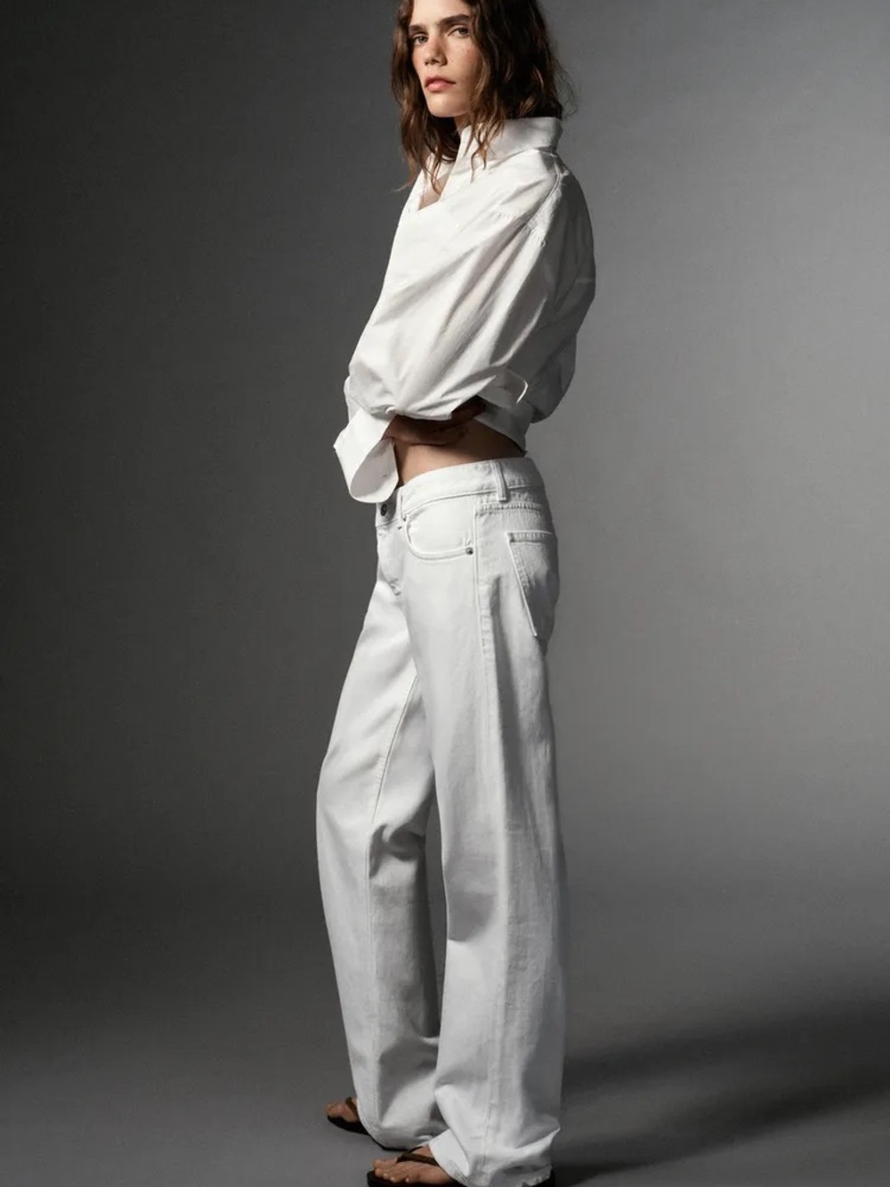 White Low Rise Wide-Leg Jeans - Clean Minimal Style - Picture 2 of 9